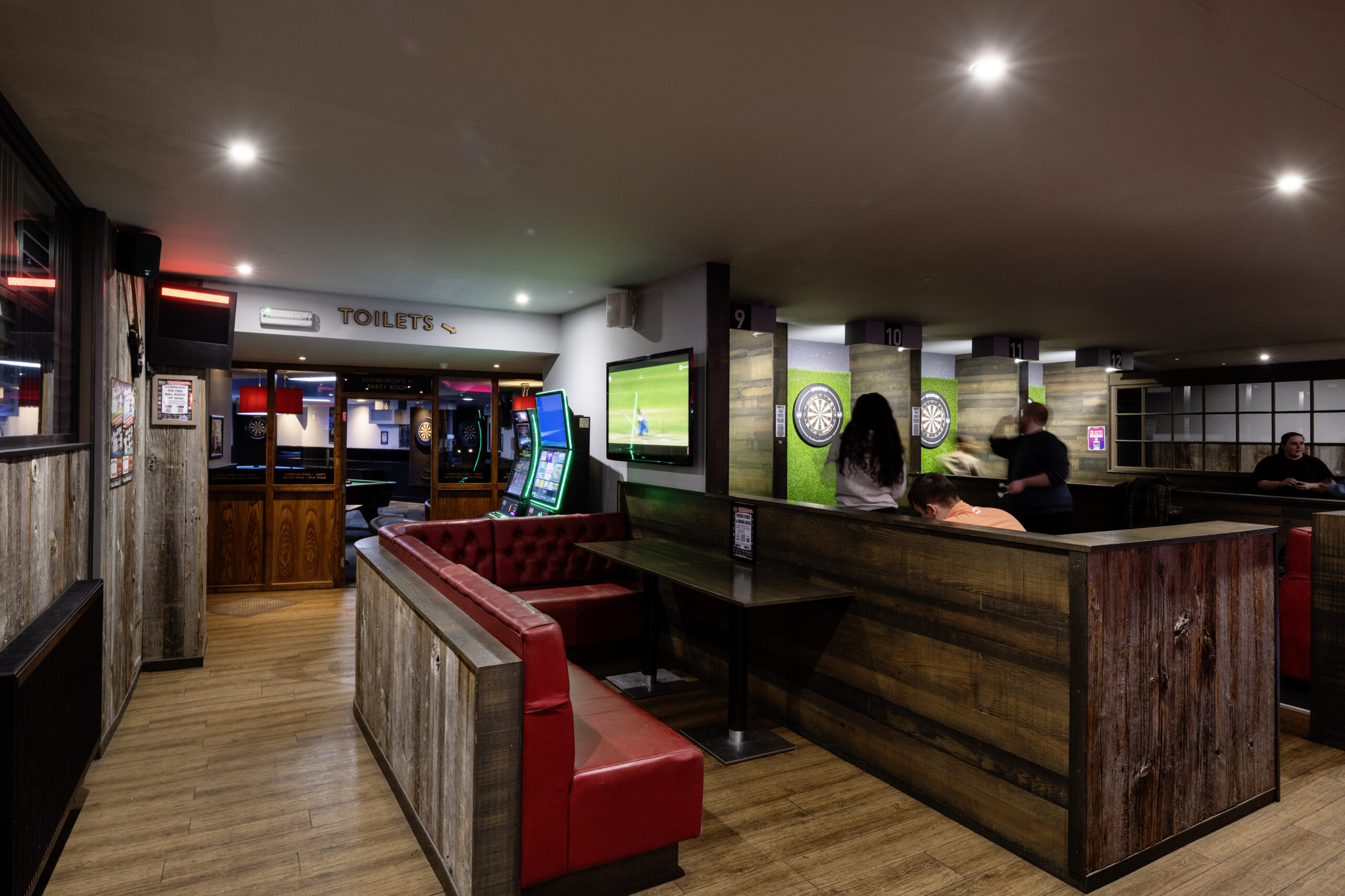 THE BALLROOM - SPORTS BAR